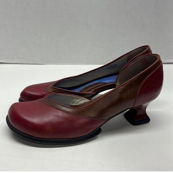 Rare John Fluevog Pumps - Cherry Red/Brown - Picture 2 of 8